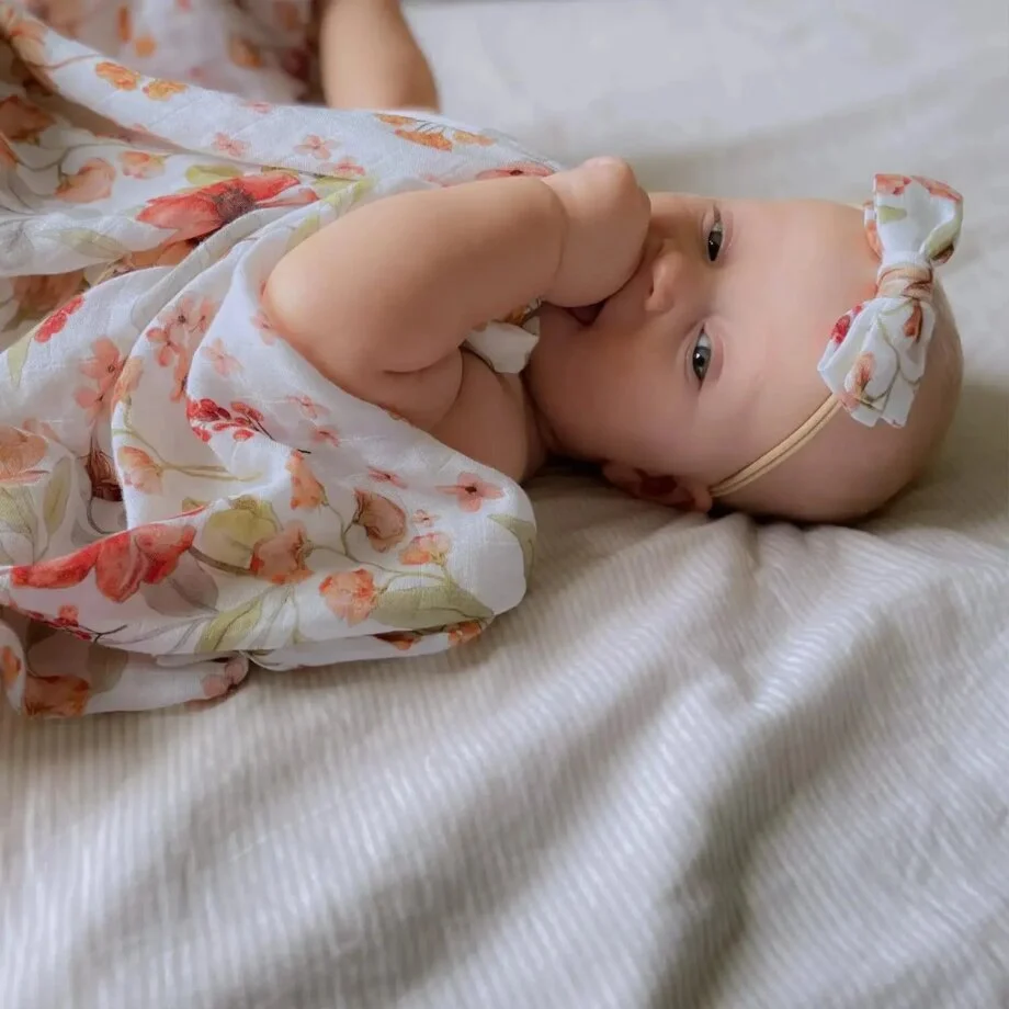 LifeTree Muslin Swaddle Blankets: 2-Pack Neutral Soft Baby Swaddling Wraps