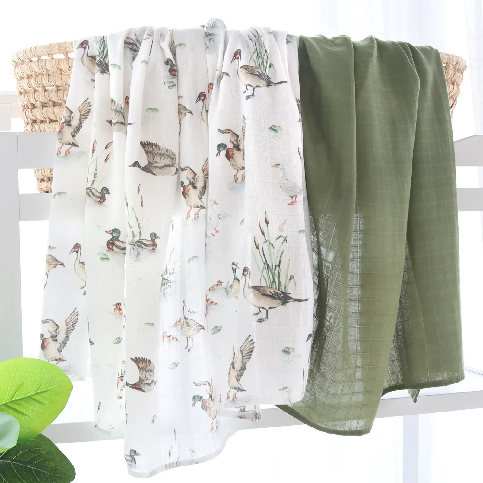 LifeTree Muslin Swaddle Blankets: 2-Pack Neutral Soft Baby Swaddling Wraps