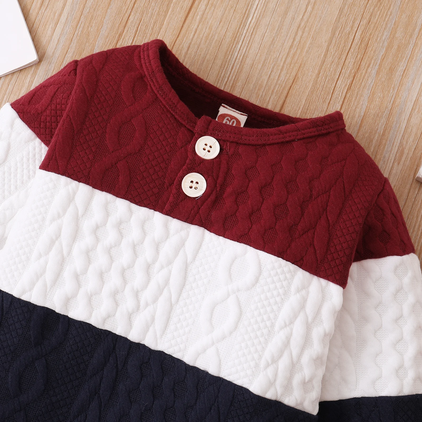 Newborn Boys Autumn and Winter Long-Sleeved Climbing Clothes: Round-Neck Color Stitched with Buttons